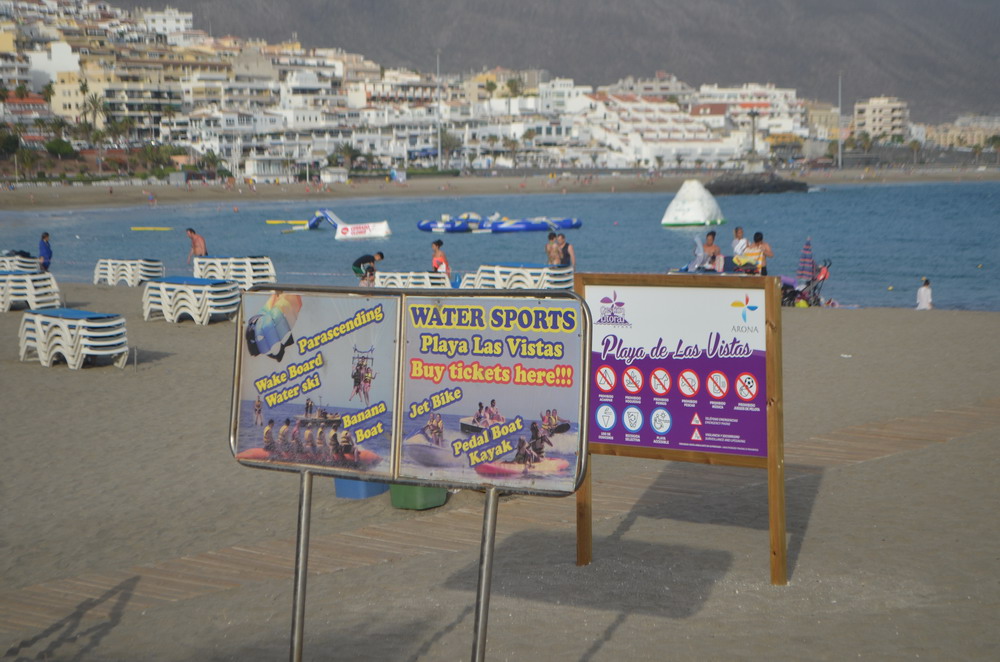 Sunny beach-front  house 