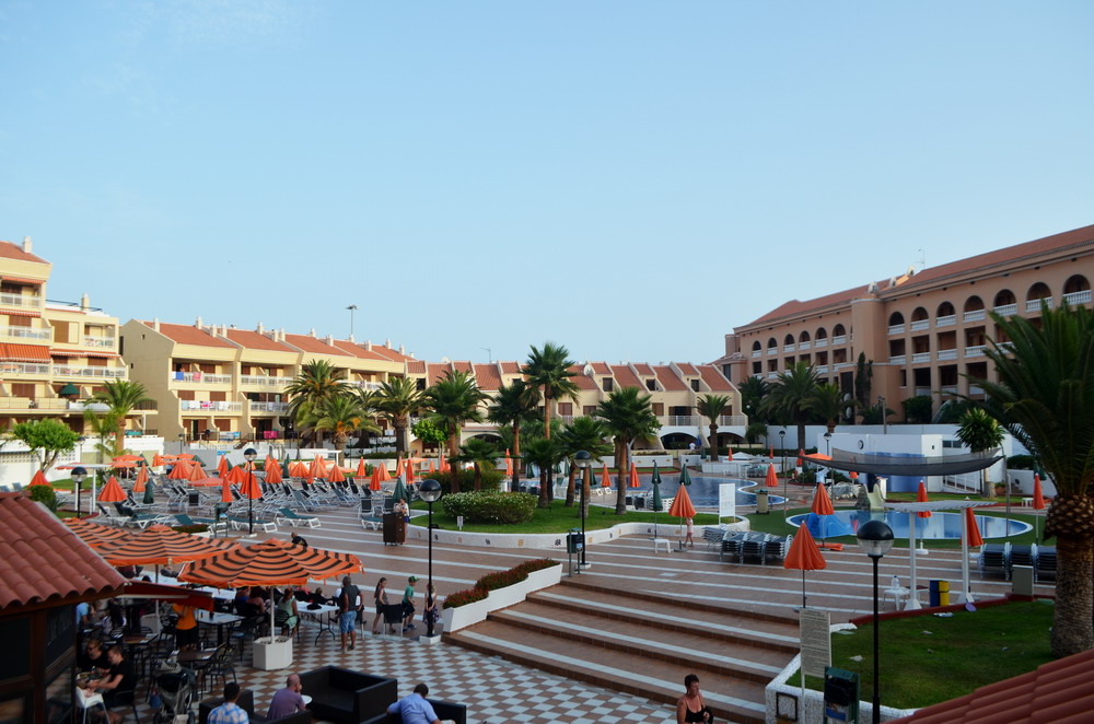 Sunny beach-front  house 