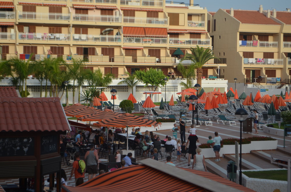 Sunny beach-front  house 