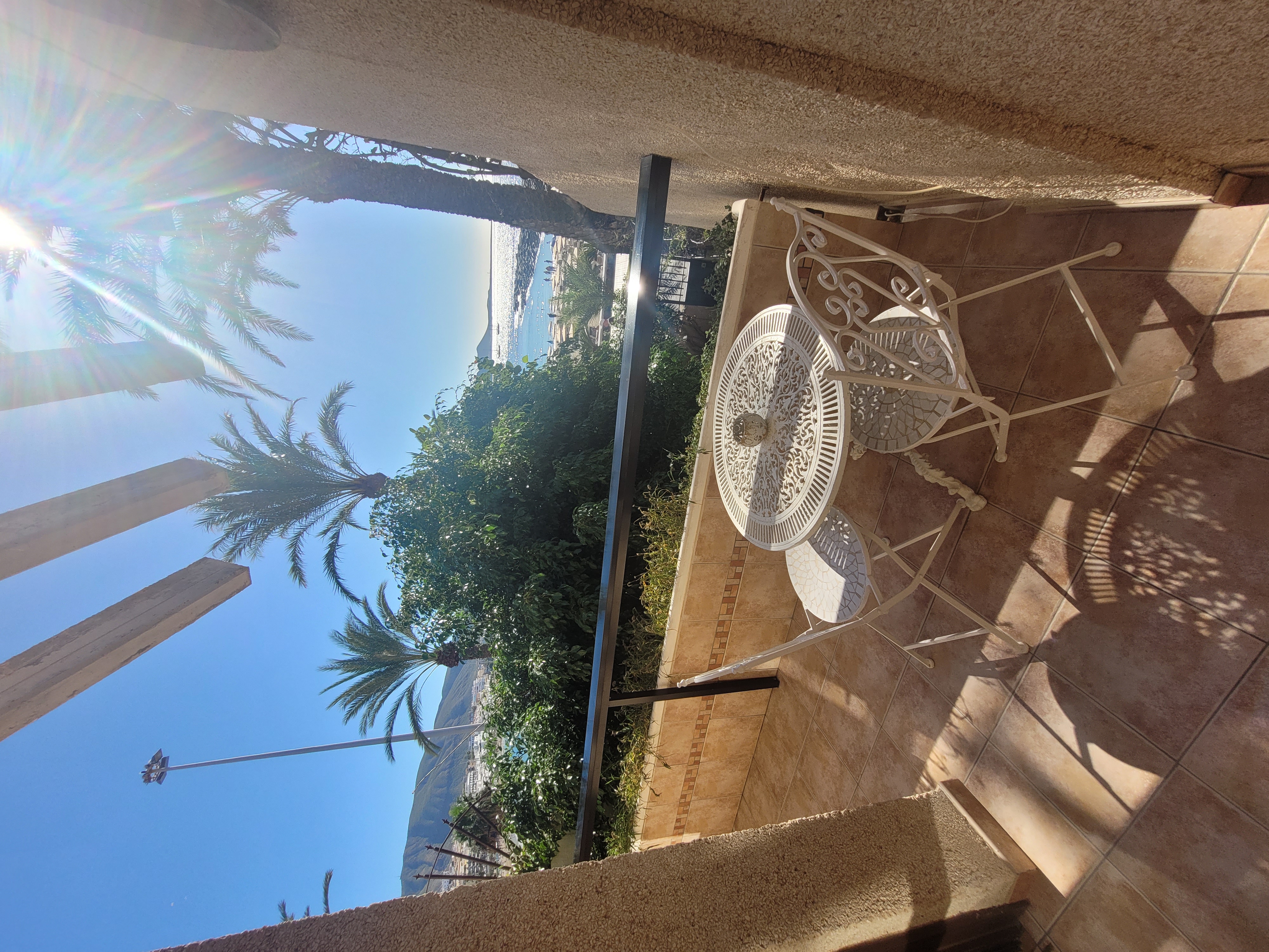 Sunny beach-front  house 