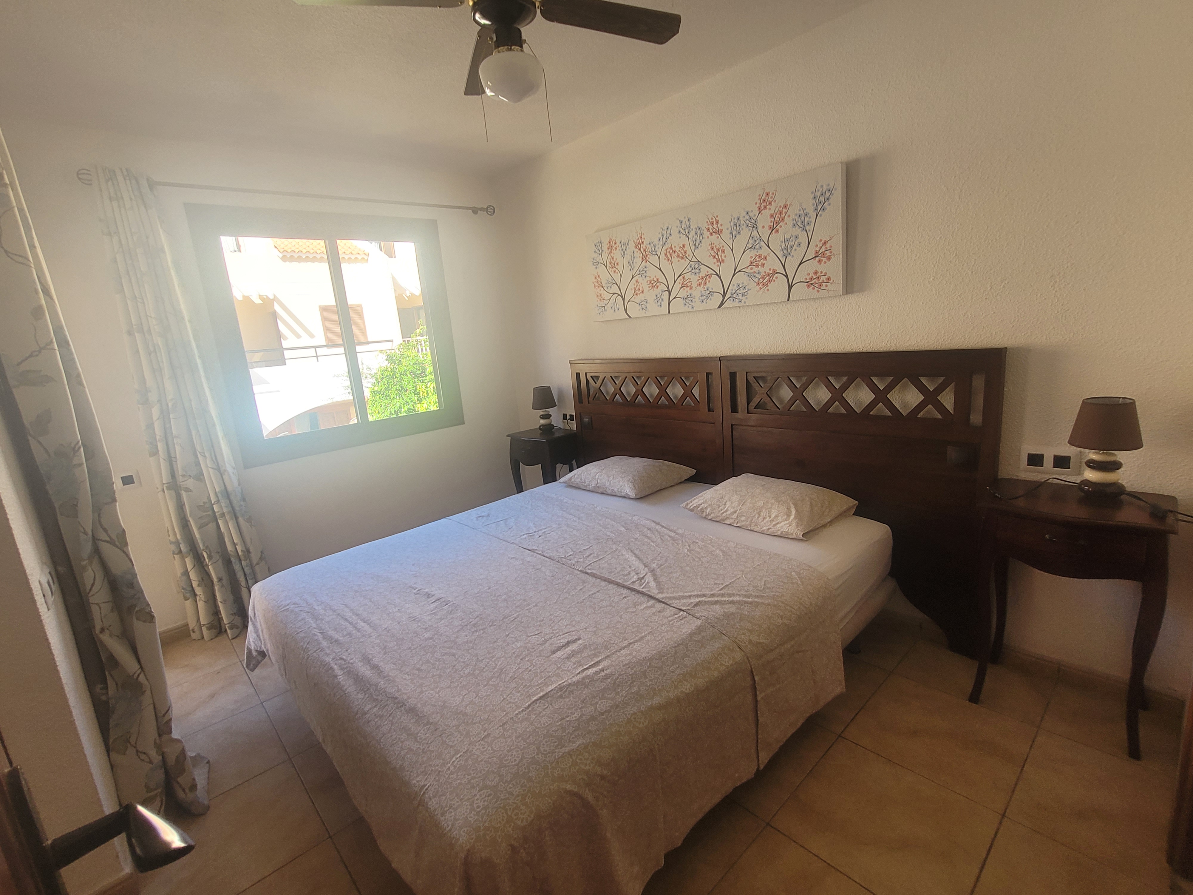 Sunny beach-front  house 