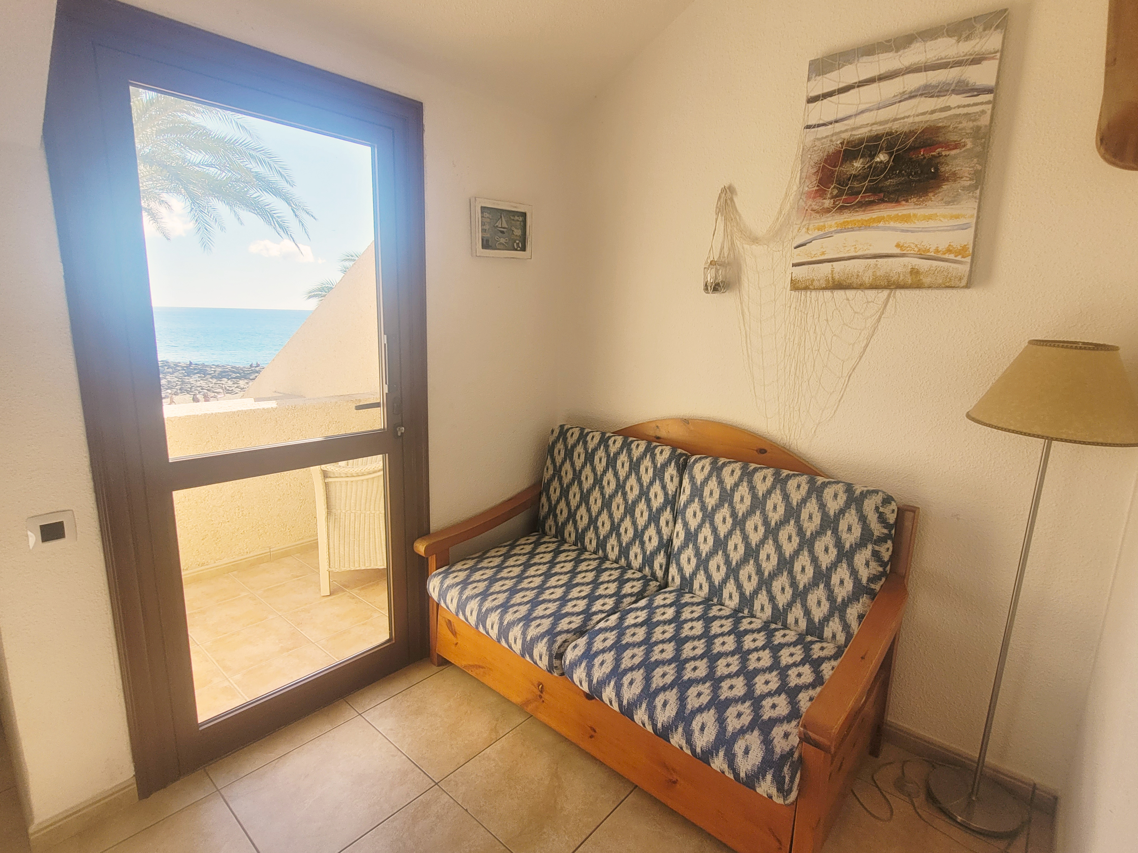 Sunny beach-front  house 