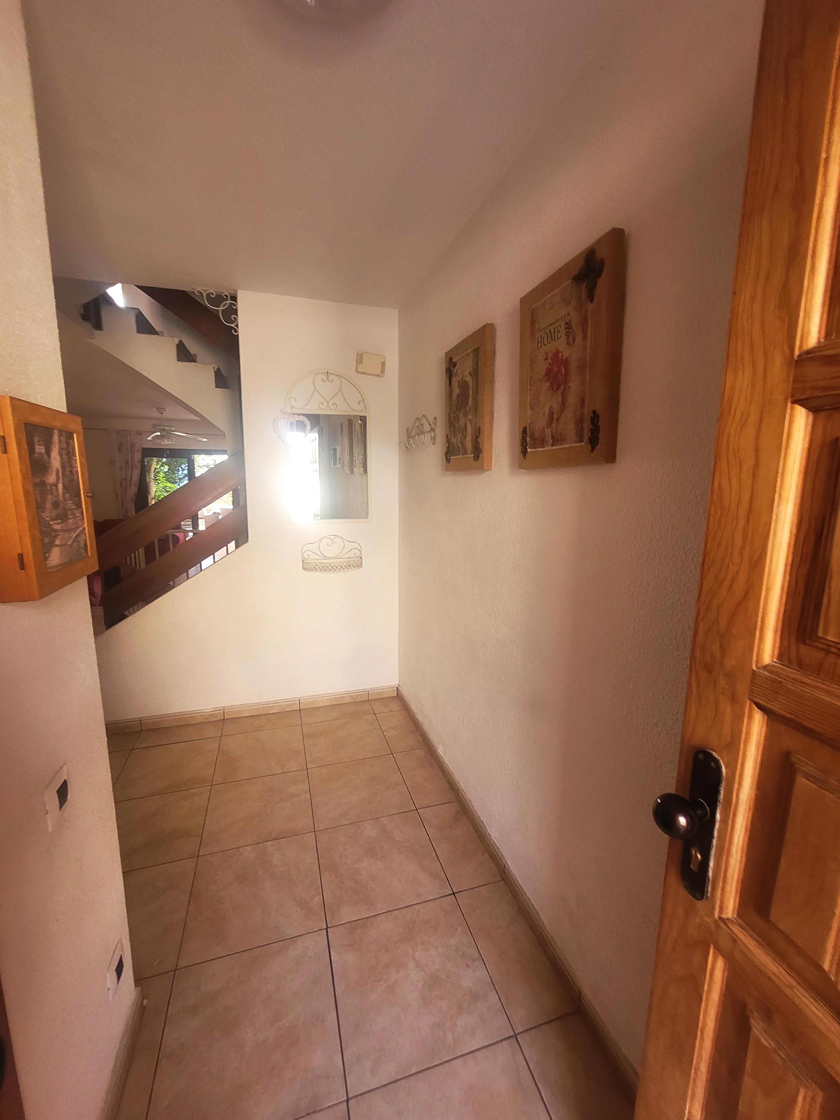 Sunny beach-front  house 