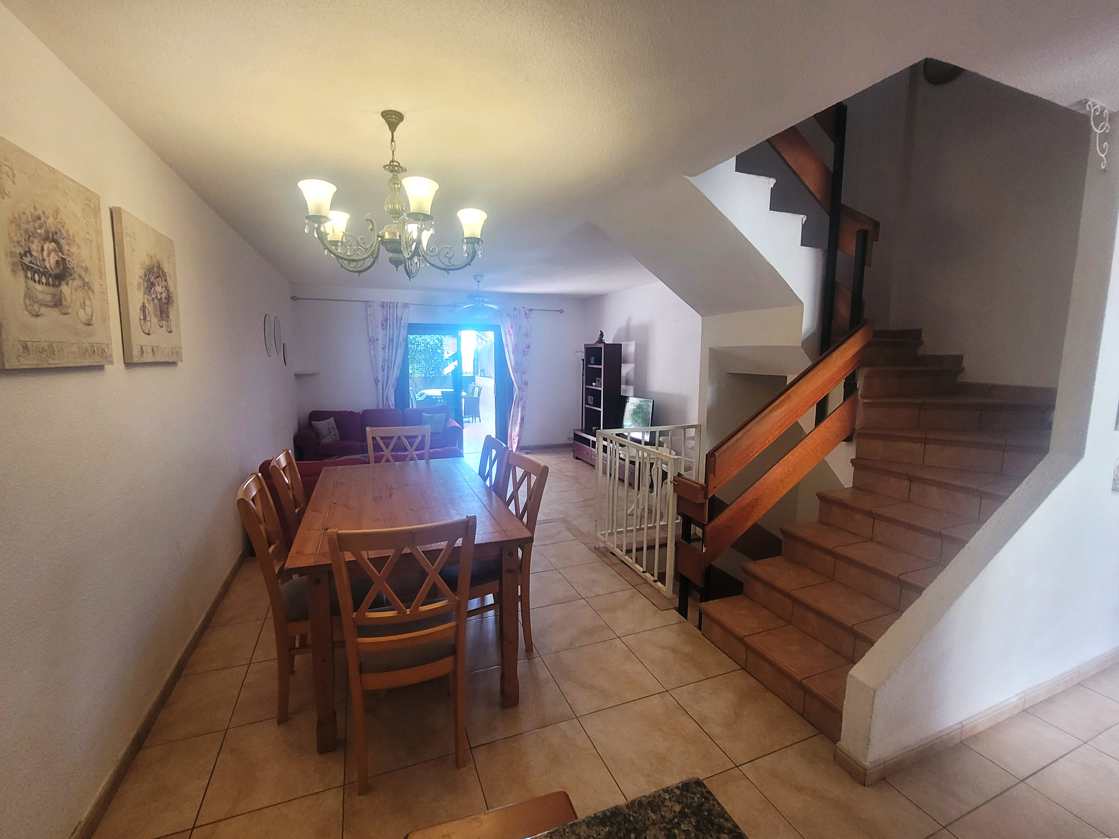 Sunny beach-front  house 