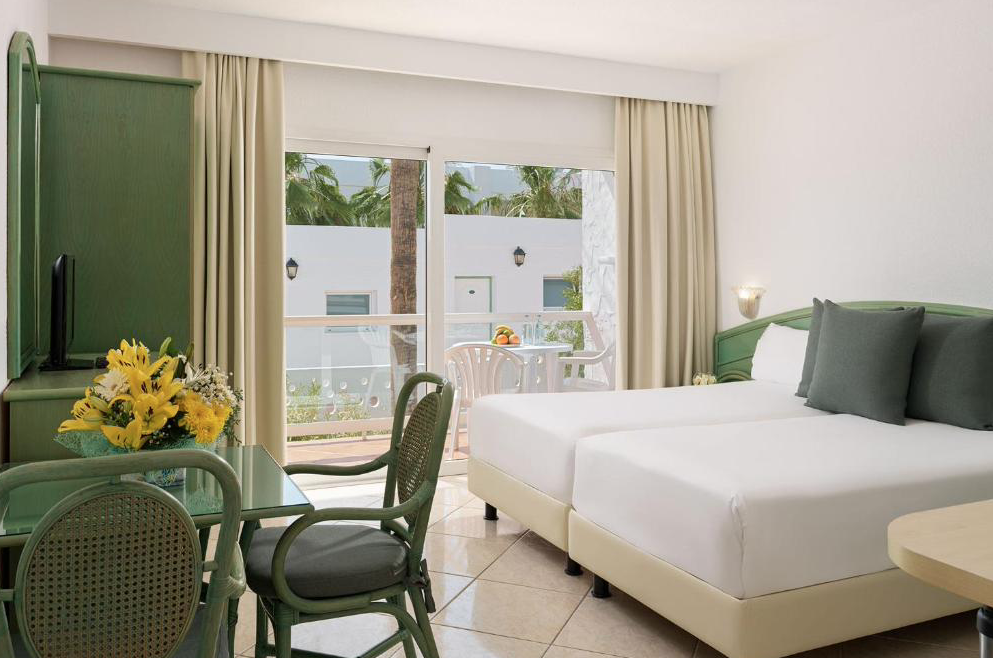 Aparthotel Esquinzo Y Monte Del Mar